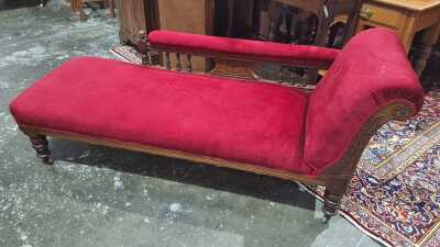 CHAISE LONGUE