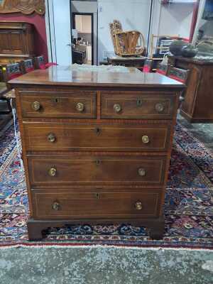 CHEST OF DRAWERS