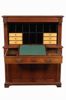 SECRETAIRE
