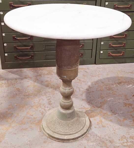 OCCASIONAL TABLE