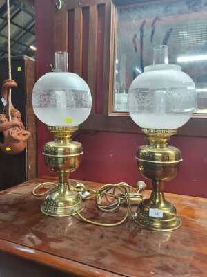 BEDSIDE LAMPS