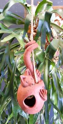 BIRD FEEDER