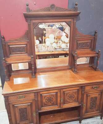 SIDEBOARD