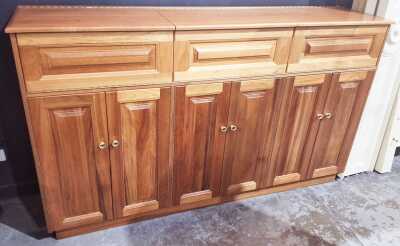 BESPOKE ENTERTAINMENT CABINET