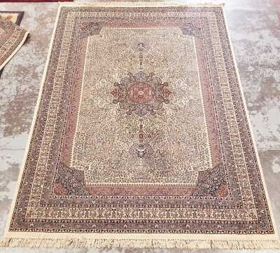 FLOOR RUG