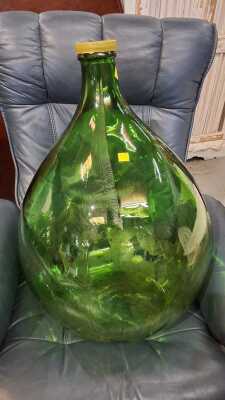DEMIJOHN