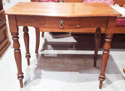 HALL CONSOLE