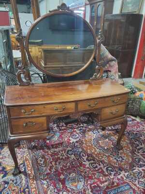 DRESSING TABLE