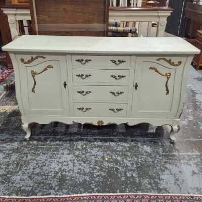 SIDEBOARD