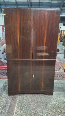 DRINKS CABINET