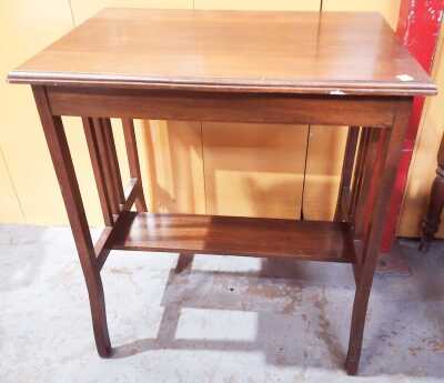 OCCASIONAL TABLE