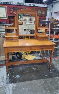 DRESSING TABLE
