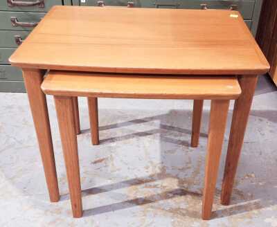 NEST OF TABLES