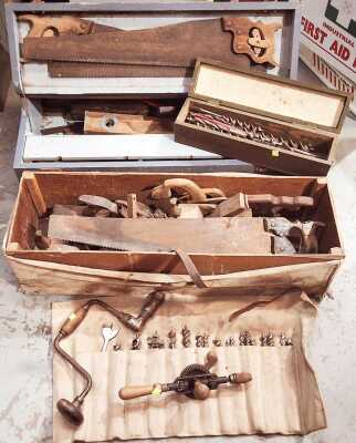 CARPENTER'S TOOL LOT