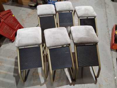 STOOLS