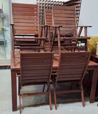 OUTDOOR DINING SUITE