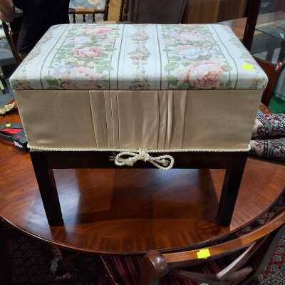 STOOL