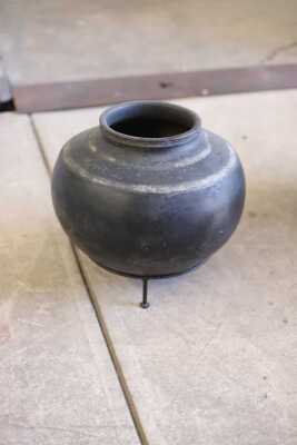 CLAY POT