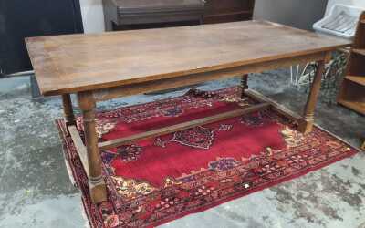 FARMHOUSE TABLE