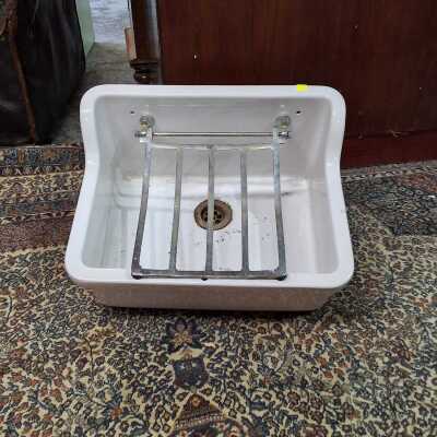 LAUNDRY SINK