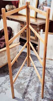CLOTHES AIRER