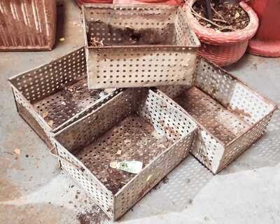 DIPPING TRAYS