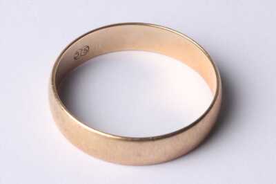 GOLD RING