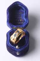 GOLD BUCKLE RING