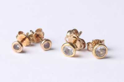 GOLD STUDS