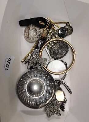 JEWELLERY & COLLECTABLES