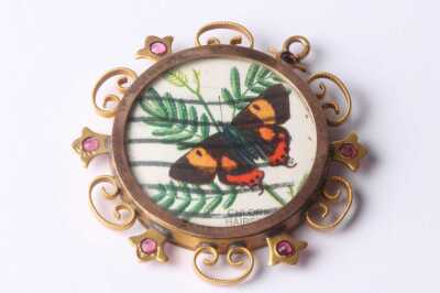 GOLD PHOTO PENDANT