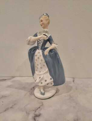 ROYAL DOULTON