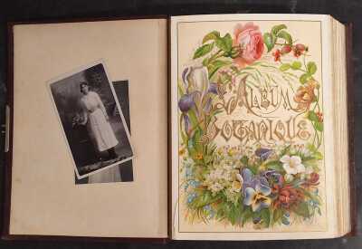 PHOTOGRAPH ALBUM