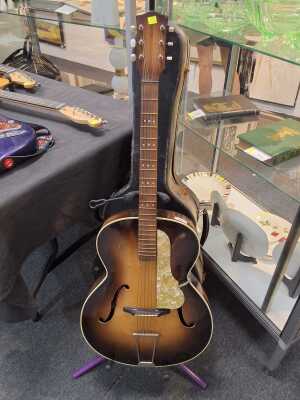 HOFNER GUITAR