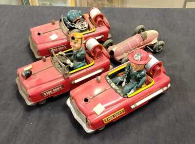 TIN TOYS