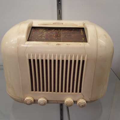 BAKELITE RADIO