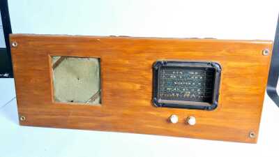 VINTAGE RADIO