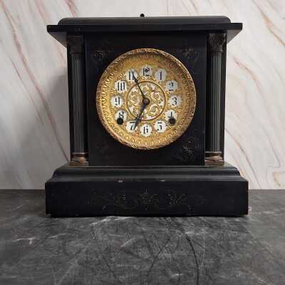 MANTEL CLOCK