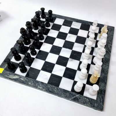 CHESS SET