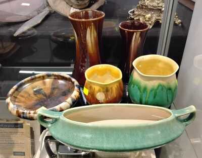 AUSTRALIAN POTTERY
