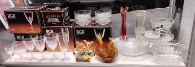 GLASSWARE AND FIGURINES