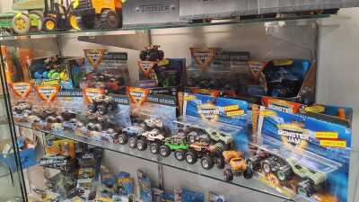 MONSTER JAM TRUCKS