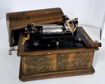 PHONOGRAPH