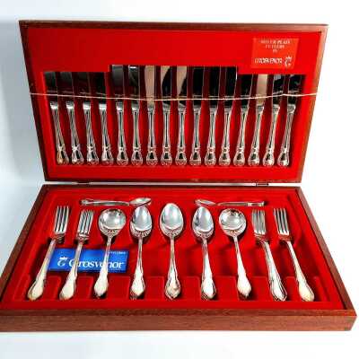 CUTLERY SET