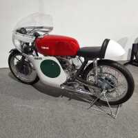 YAMAHA TRACK BIKE - 4