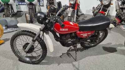 YAMAHA DT100