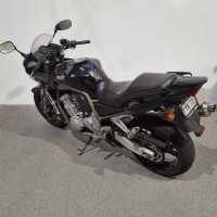 YAMAHA FZ1 - 4