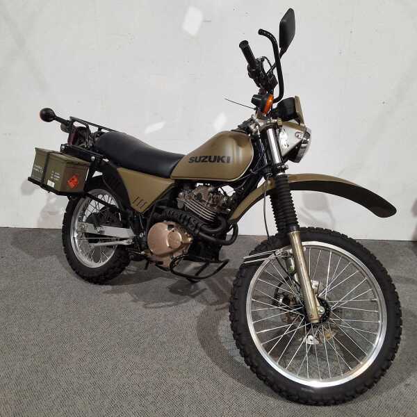 SUZUKI DR250