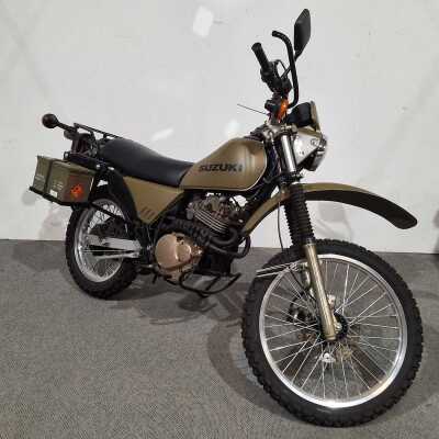 SUZUKI DR250