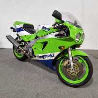 KAWASAKI ZXR750
